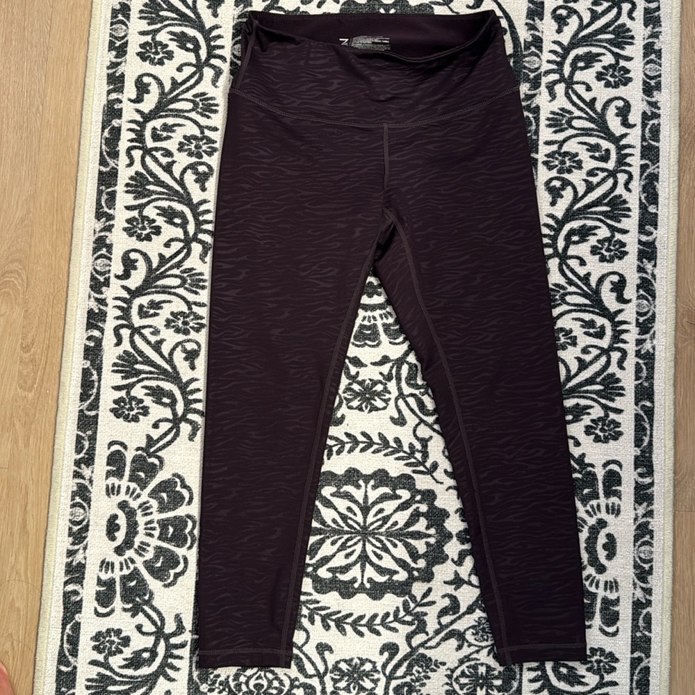 Zella tiger print plum capri legging